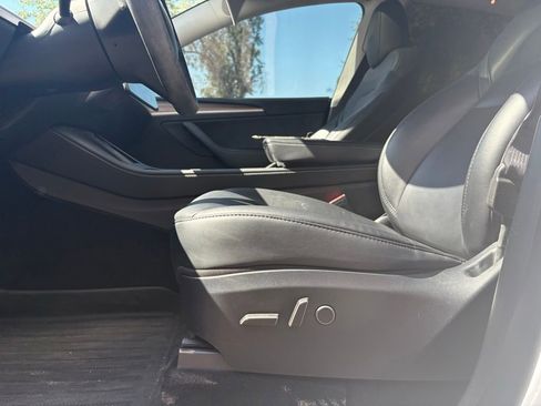 Used 2024 Tesla Model Y Long Range AWD/4WD image 7
