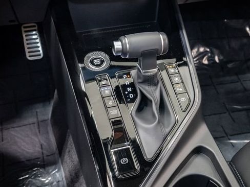 Certified 2024 Kia Niro SX Touring FWD image 22
