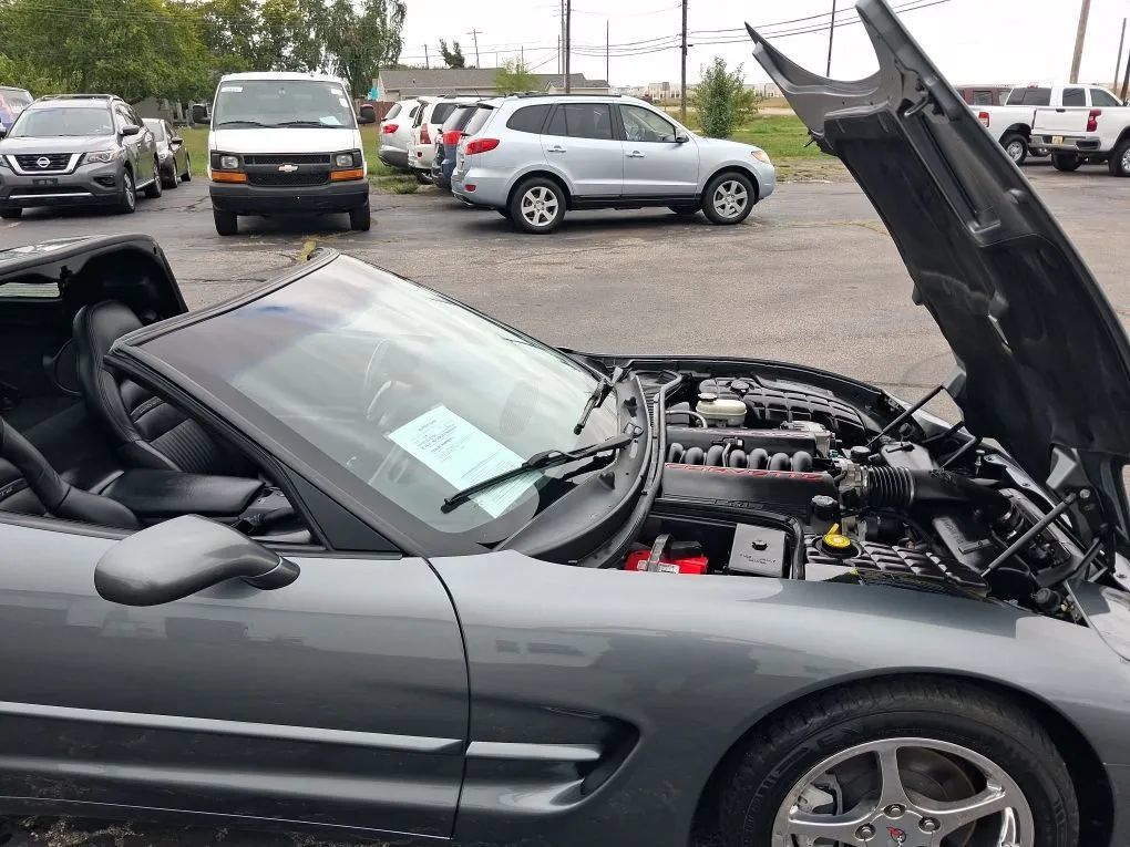 Used 2004 Chevrolet Corvette Coupe w/ Preferred Equipment Group RWD image 48