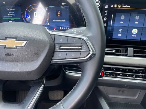 Used 2025 Chevrolet Equinox LT w/ Convenience Package II image 16