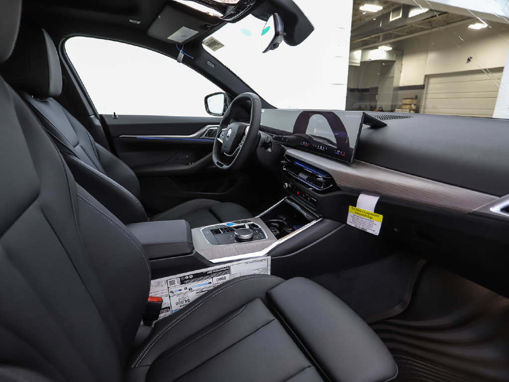 Used 2026 BMW i4 xDrive40i w/ Parking Assistance Package AWD/4WD image 30