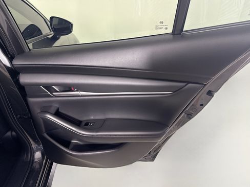 Used 2023 MAZDA MAZDA3 s image 28