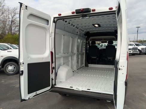New 2026 RAM ProMaster 2500 w/ Convenience Group image 24