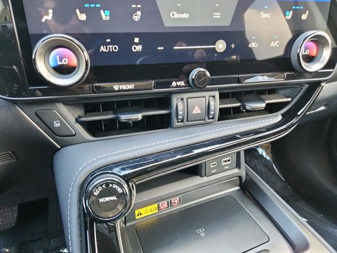 Used 2025 Lexus NX 350 AWD w/ Cold Area Package image 12