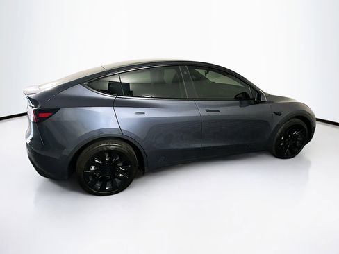 Used 2023 Tesla Model Y Long Range AWD/4WD image 10