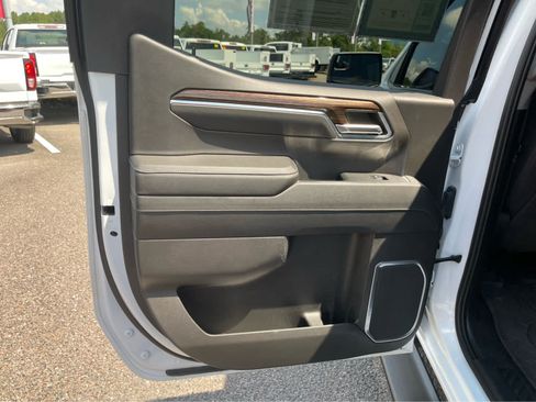 Used 2024 GMC Sierra 1500 Elevation AWD/4WD image 19
