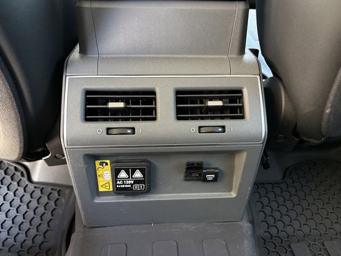 Used 2024 INEOS Grenadier AWD/4WD image 27