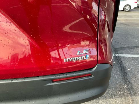 Certified 2023 Toyota Sienna LE image 22