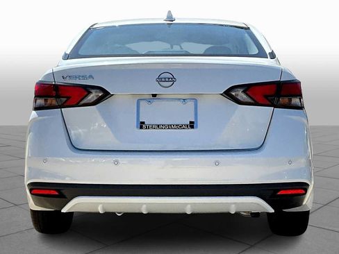 Used 2025 Nissan Versa SV w/ Trunk Package FWD image 4