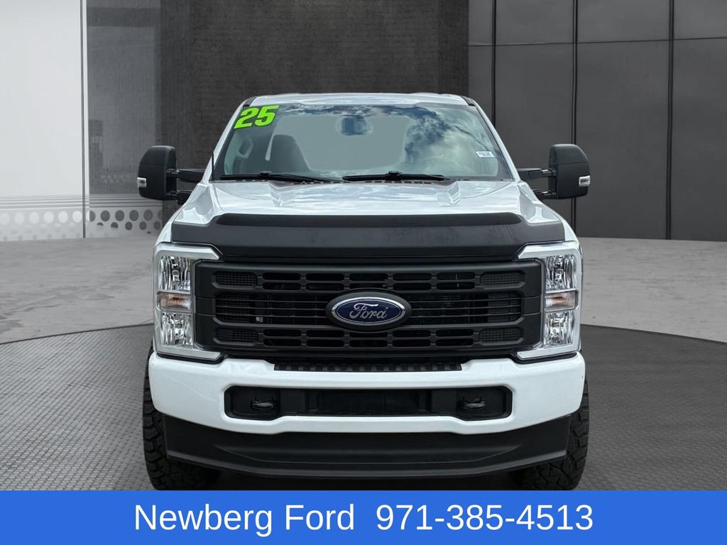 Used 2025 Ford F350 XL AWD/4WD image 2