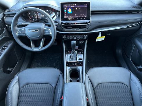 New 2026 Jeep Compass Latitude image 13