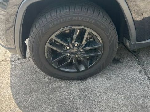 Used 2021 Jeep Grand Cherokee Limited AWD/4WD image 37