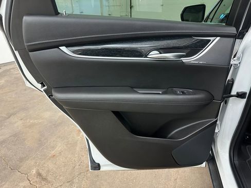 Used 2021 Cadillac XT5 Premium Luxury AWD/4WD image 26