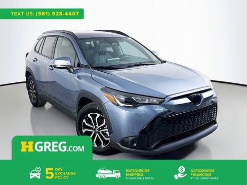 Used 2024 Toyota Corolla Cross SE image 1