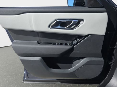 New 2026 Land Rover Range Rover Velar S image 27