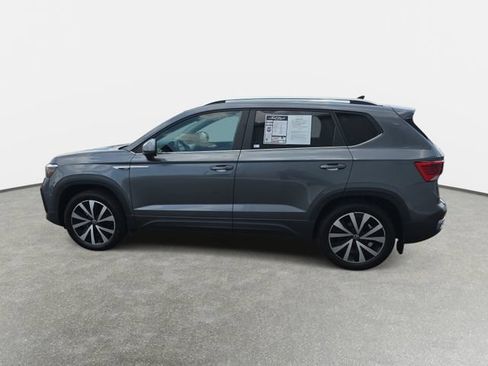 Used 2023 Volkswagen Taos SE AWD/4WD image 8
