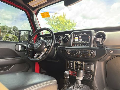 Used 2019 Jeep Wrangler Unlimited Rubicon AWD/4WD image 6