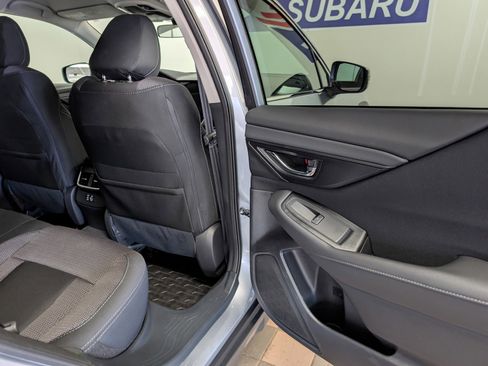 Used 2025 Subaru Outback Premium image 29