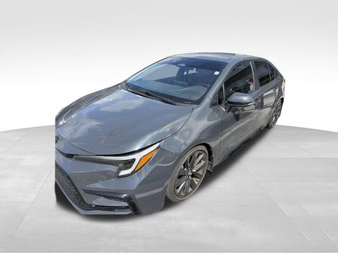 Used 2024 Toyota Corolla SE FWD image 2