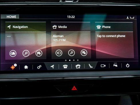 Used 2020 Jaguar XE S image 20