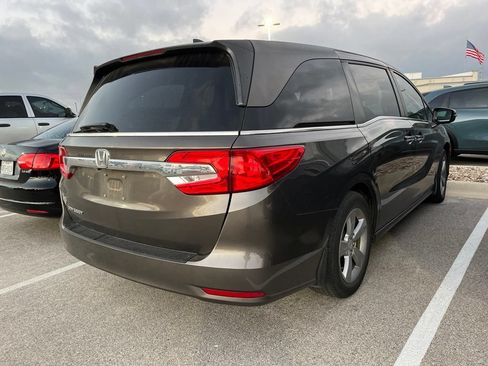 Used 2018 Honda Odyssey EX-L image 3