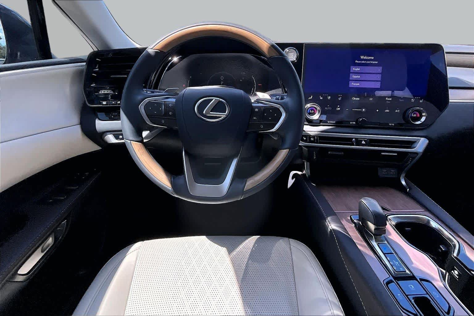 Used 2023 Lexus RX 350 Premium Plus w/ Cold Area Package FWD image 6