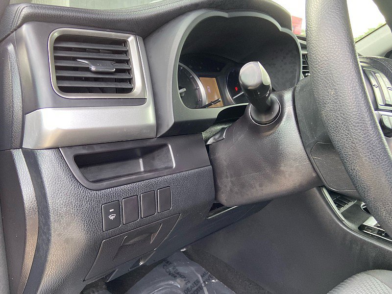 Used 2016 Toyota Highlander LE FWD image 15
