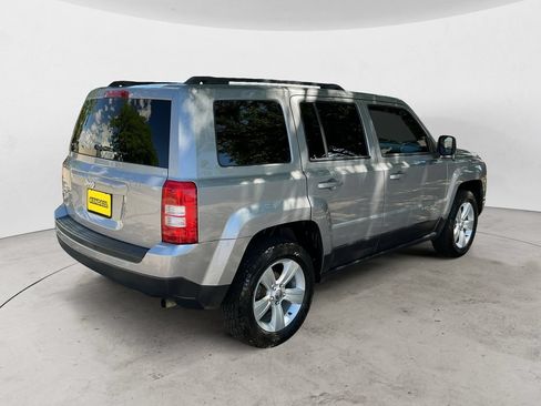 Used 2014 Jeep Patriot Sport w/ Power Value Group AWD/4WD image 5