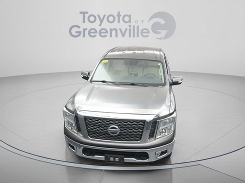 Used 2017 Nissan Titan SV AWD/4WD image 23