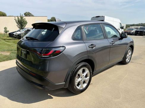 Used 2023 Honda HR-V LX image 6