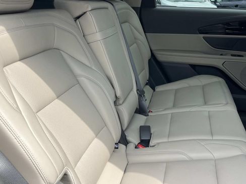 Used 2024 Lincoln Nautilus Premier AWD/4WD image 29