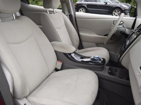 Used 2012 Nissan Leaf SL FWD image 10
