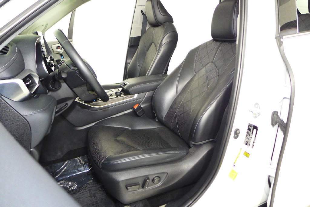 Used 2021 Toyota Highlander Platinum AWD/4WD image 23