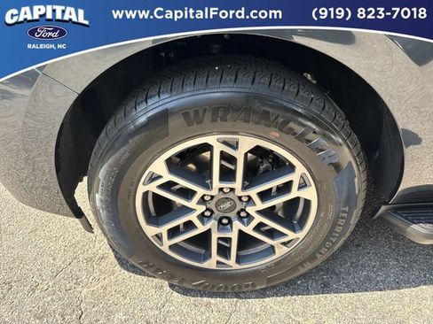 Certified 2025 Ford Expedition Active RWD image 13