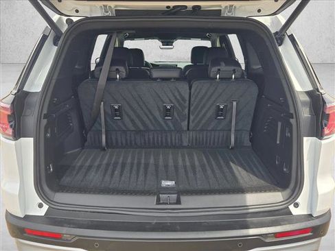 Used 2026 GMC Acadia Elevation w/ Elevation Premium Package FWD image 6