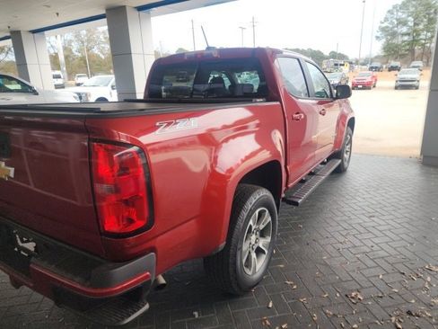 Used 2015 Chevrolet Colorado Z71 image 9