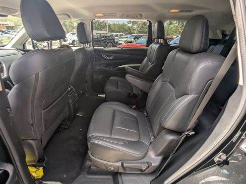 Used 2023 Subaru Ascent Limited AWD/4WD image 16