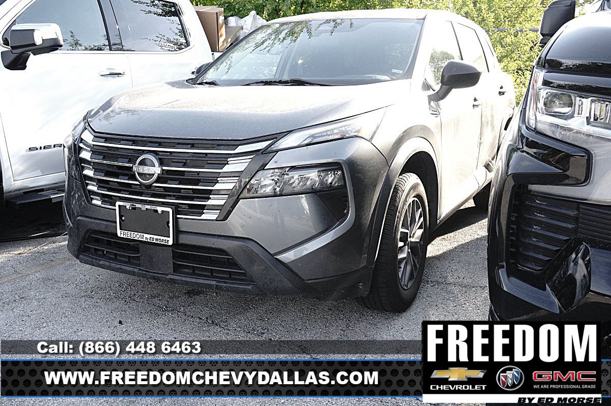 Used 2024 Nissan Rogue S AWD/4WD image 4