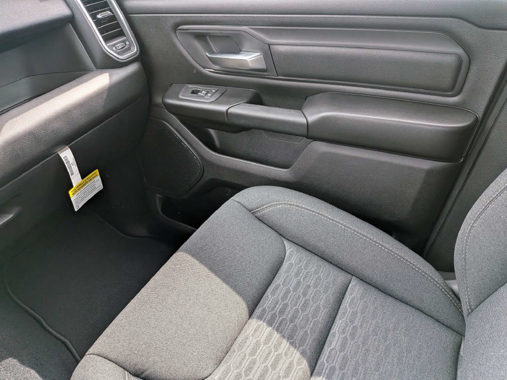 New 2026 RAM 1500 Express AWD/4WD image 21