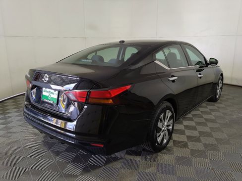 Used 2020 Nissan Altima 2.5 S FWD image 9