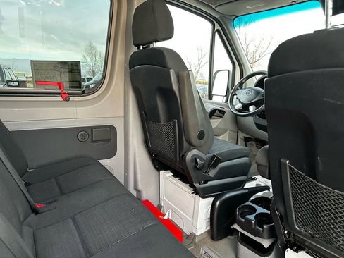 Used 2014 Mercedes-Benz Sprinter 2500 image 20