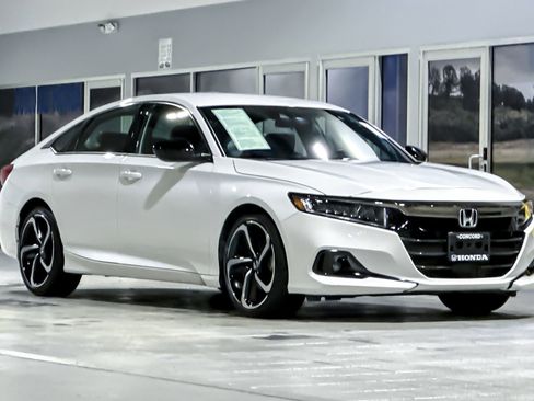 Used 2022 Honda Accord Sport image 6