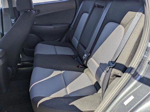 Used 2021 Hyundai Kona SE image 14
