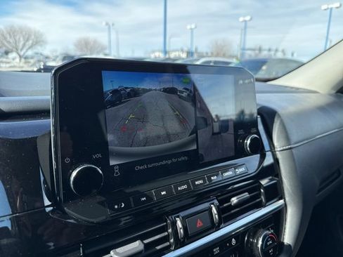 Used 2022 Nissan Pathfinder SL image 29