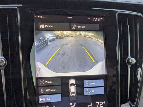 Used 2022 Volvo S60 B5 Inscription w/ Advanced Package image 9