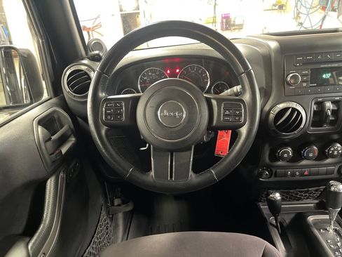 Used 2013 Jeep Wrangler Unlimited Sport AWD/4WD image 17