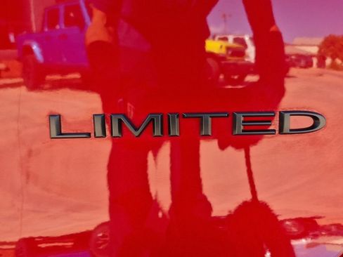 New 2025 Chrysler Pacifica Limited w/ Trailer Tow Group image 52