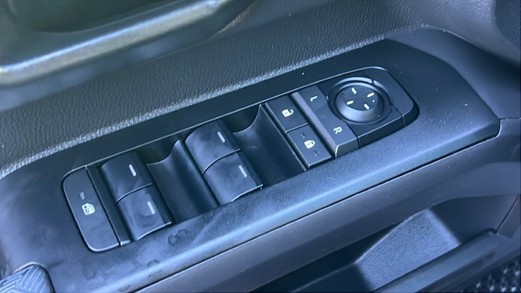 Used 2026 Toyota Tacoma SR5 AWD/4WD image 18