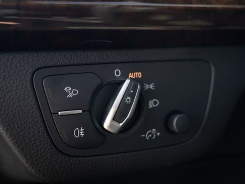 Used 2018 Audi Q5 2.0T Premium image 29