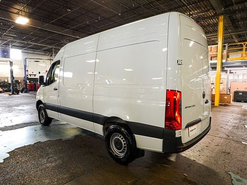 Used 2024 Mercedes-Benz Sprinter 2500 w/ Acoustic Package image 4
